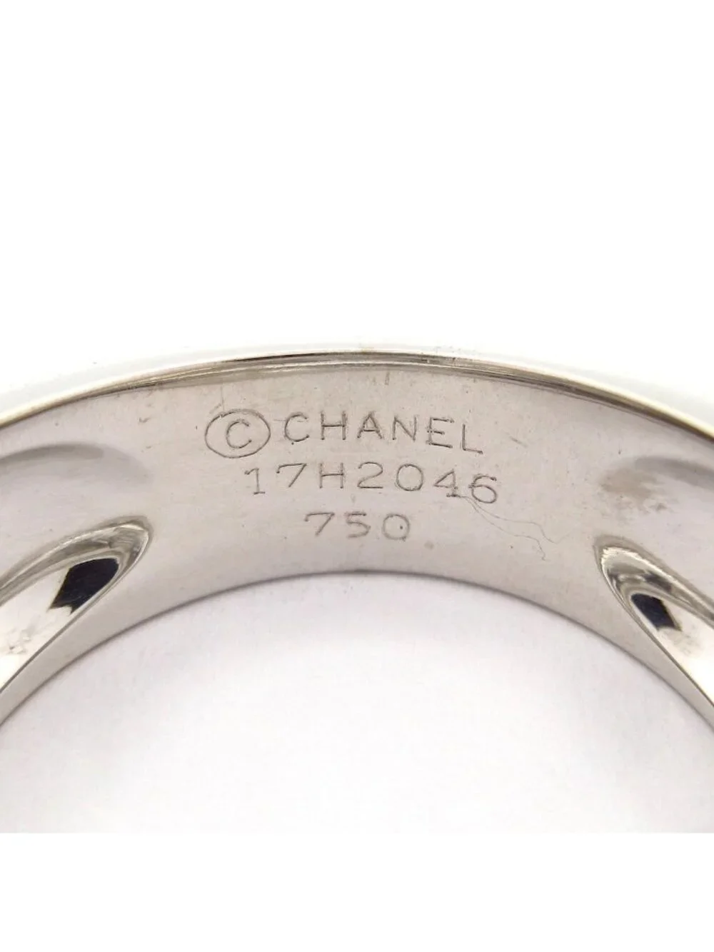 Chanel Ring Three Symbol 18k White Gold Diamond Carat